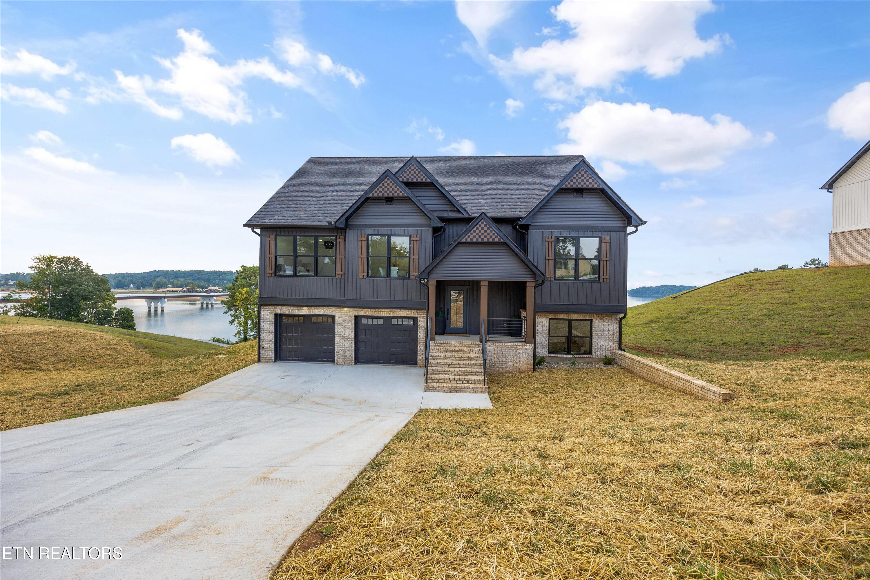 411 Hampton Way Dandridge, TN 37725 - Photo 2 of 50 02-411 Hampton Wy 02-2