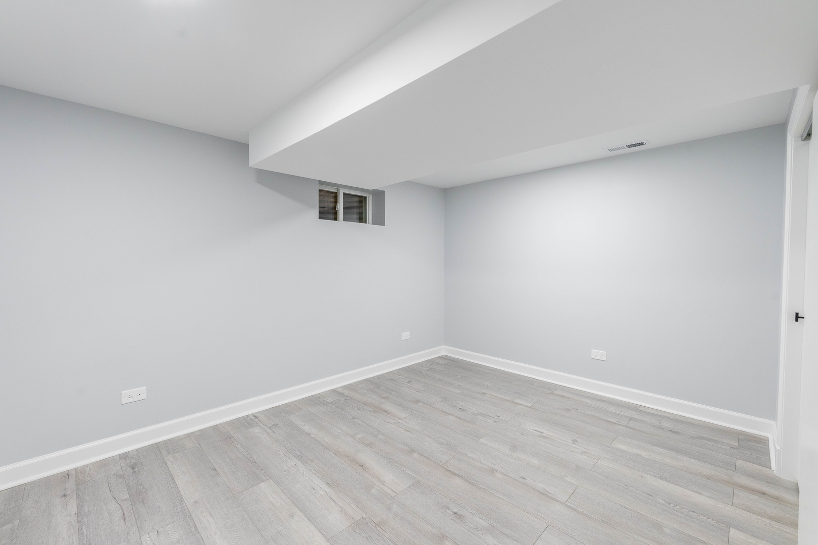 8000 Country Club Lane North Riverside, IL 60546 - Photo 28 of 41 wooden floor in a room