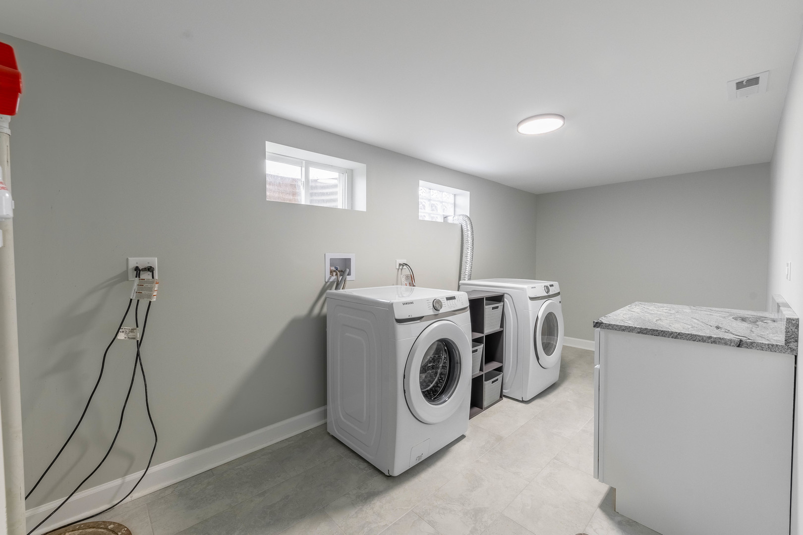 8000 Country Club Lane North Riverside, IL 60546 - Photo 36 of 41 a utility room with dryer and washer