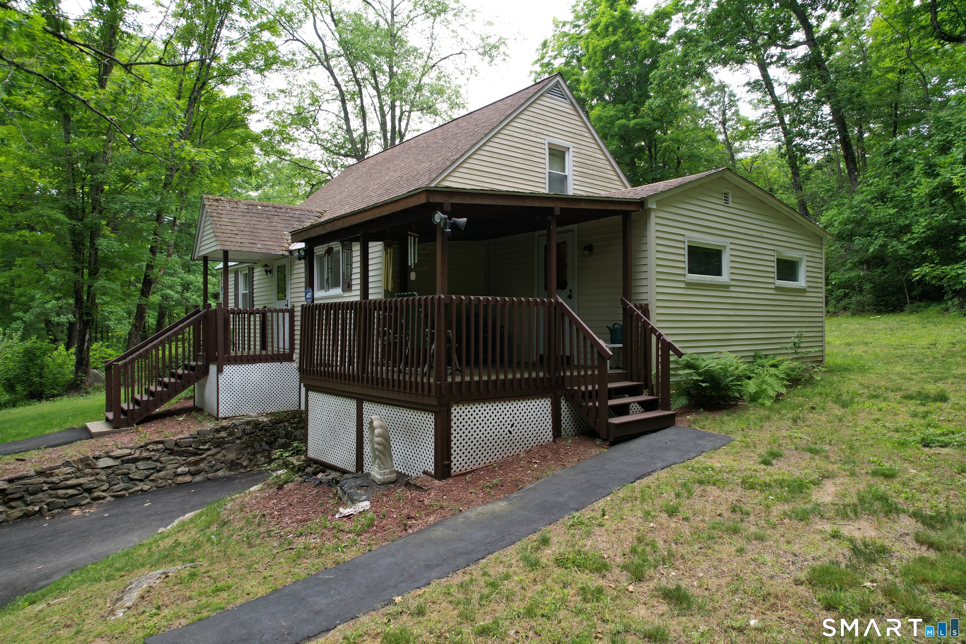 103 Cordano Road Winchester, CT 06098 - Photo 3 of 35