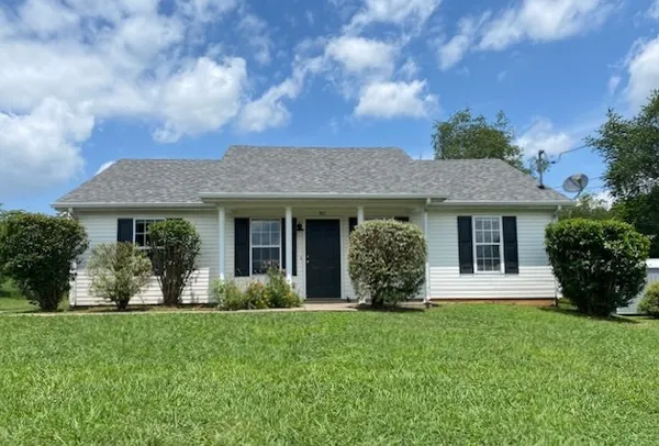 $1,495 | 302 Fairway Green Drive, Shelbyville, TN 37160