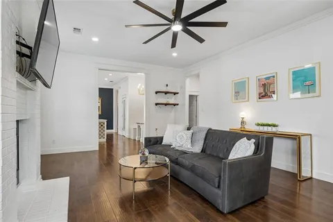 $595,000 | 1820 Washington Avenue, Fort Worth, TX 76110