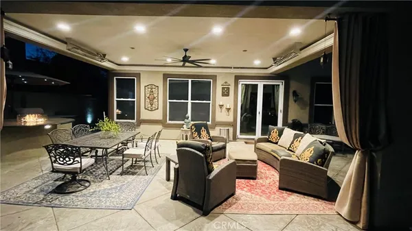 a view of an outdoor space