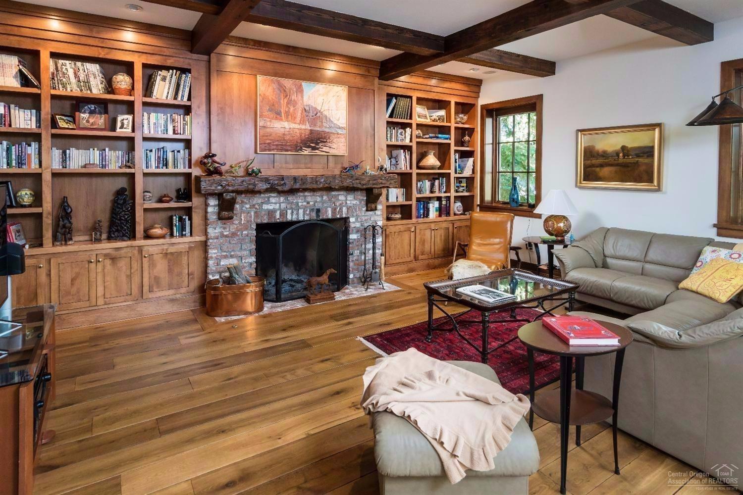 60550 Tekampe Road Bend, OR 97702 - Photo 7 of 19 The family room with coffered ceilings,