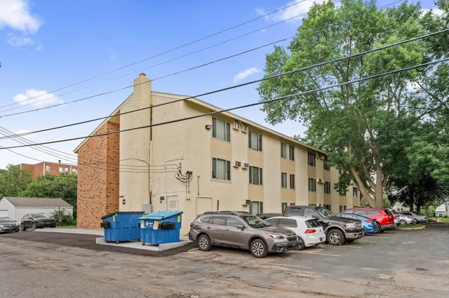 $69,000 | 3729 Snelling Avenue, Unit 108, Minneapolis, MN 55406