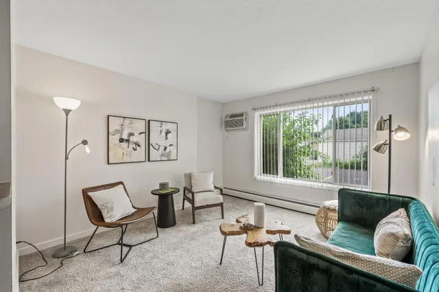 $69,000 | 3729 Snelling Avenue, Unit 108, Minneapolis, MN 55406