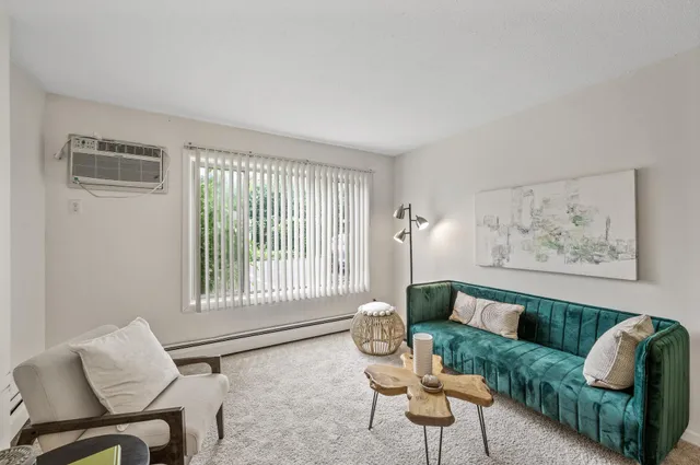 $69,000 | 3729 Snelling Avenue, Unit 108, Minneapolis, MN 55406