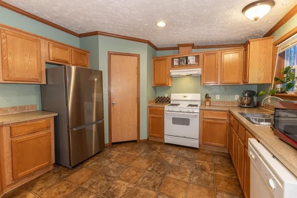 $264,900 | N3723 Doemel Lane, White Lake, WI 54491