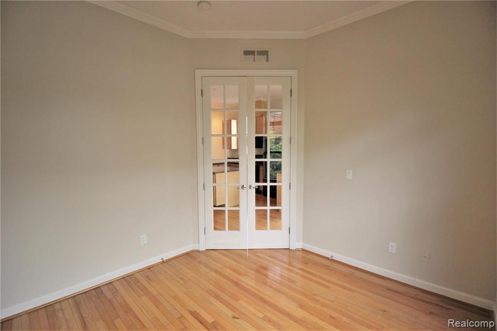 43 Adelaide Street Detroit, MI 48201 - Photo 10 of 44