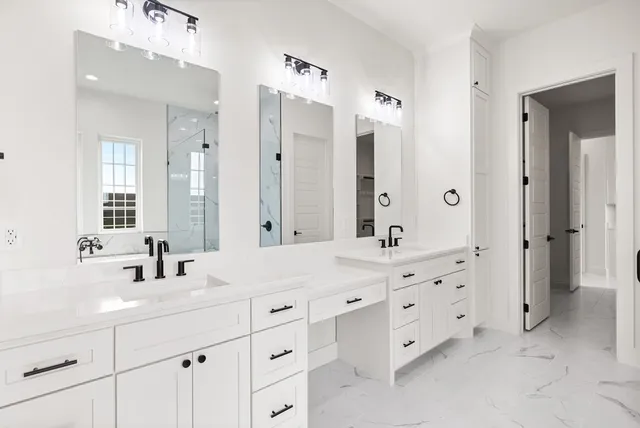 $1,273,000 | 306 Interlaken Street, Fredericksburg, TX 78624