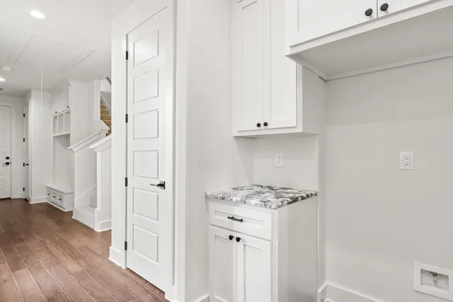 $1,273,000 | 306 Interlaken Street, Fredericksburg, TX 78624