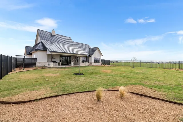 $1,273,000 | 306 Interlaken Street, Fredericksburg, TX 78624