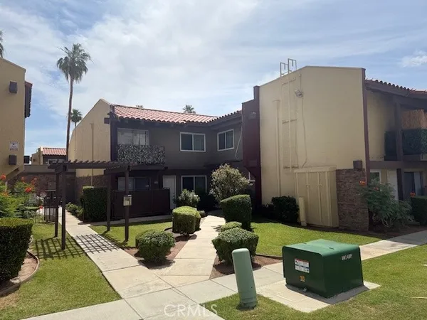 $2,595 | 51025 Avenida Martinez, Unit 9, La Quinta, CA 92253