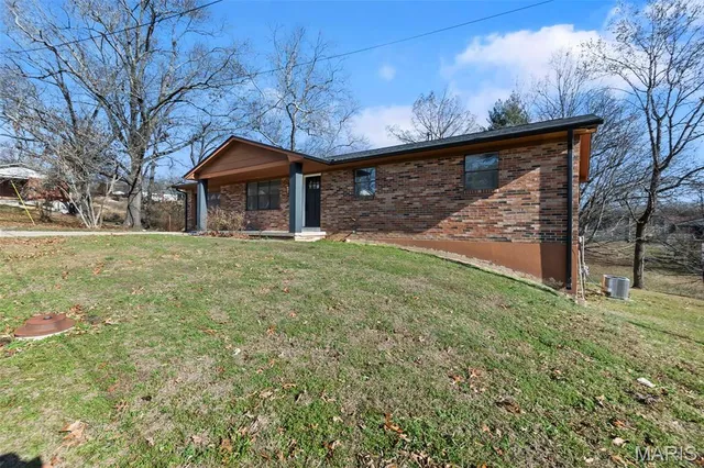 $168,000 | 204 Tippett Street, Marble Hill, MO 63764