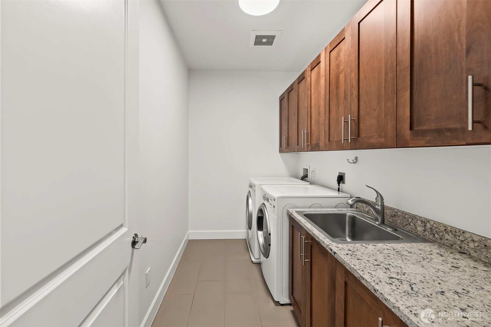 5105 Grand Loop, Unit 402 Tacoma, WA 98407 - Photo 24 of 33