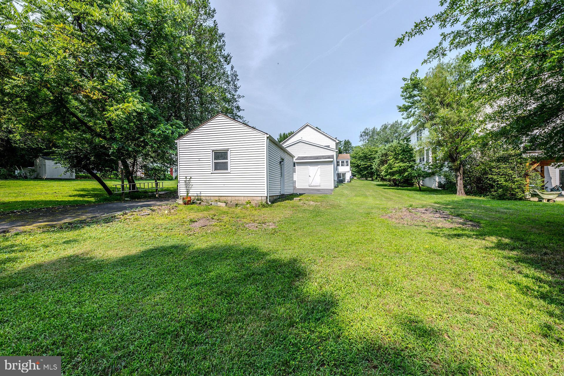 2923 Fairhill Road Fairfax, VA 22031 - Photo 59 of 63 Gallery Image 59