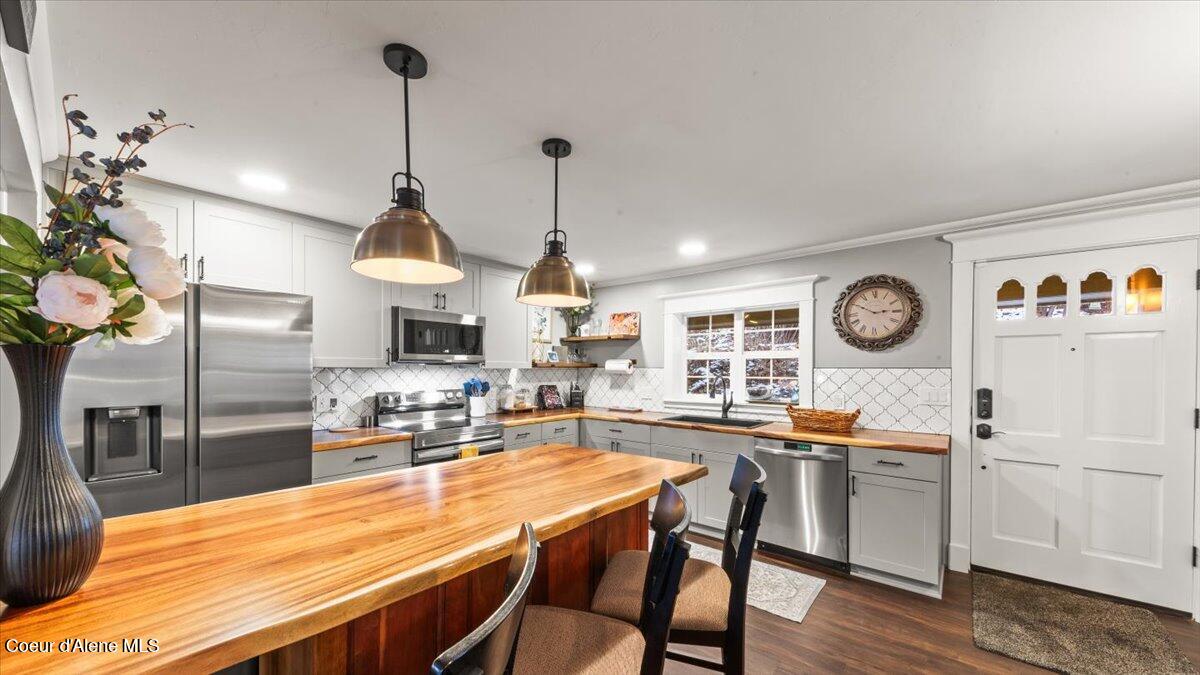 300 Prospect Avenue Harrison, ID 83833 - Photo 13 of 50 Kitchen
