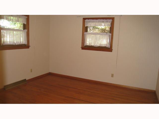 9524 Brookville Road Indianapolis, IN 46239 - Photo 9 of 12 Gallery Image 9