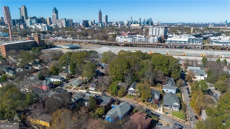 668 Kirkwood Avenue Southeast Atlanta, GA 30350 - Photo 12 of 21