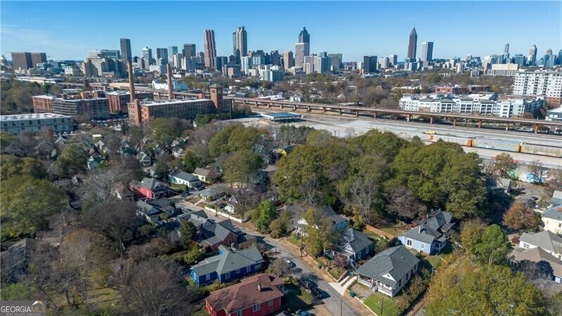 668 Kirkwood Avenue Southeast Atlanta, GA 30350 - Photo 14 of 21