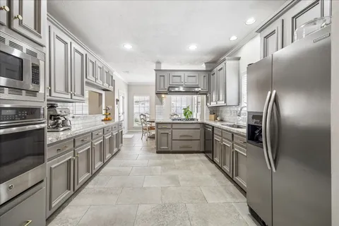 $920,000 | 7926 Wellington Court South, Houston, TX 77055