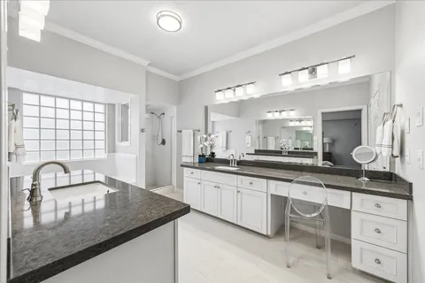 $920,000 | 7926 Wellington Court South, Houston, TX 77055