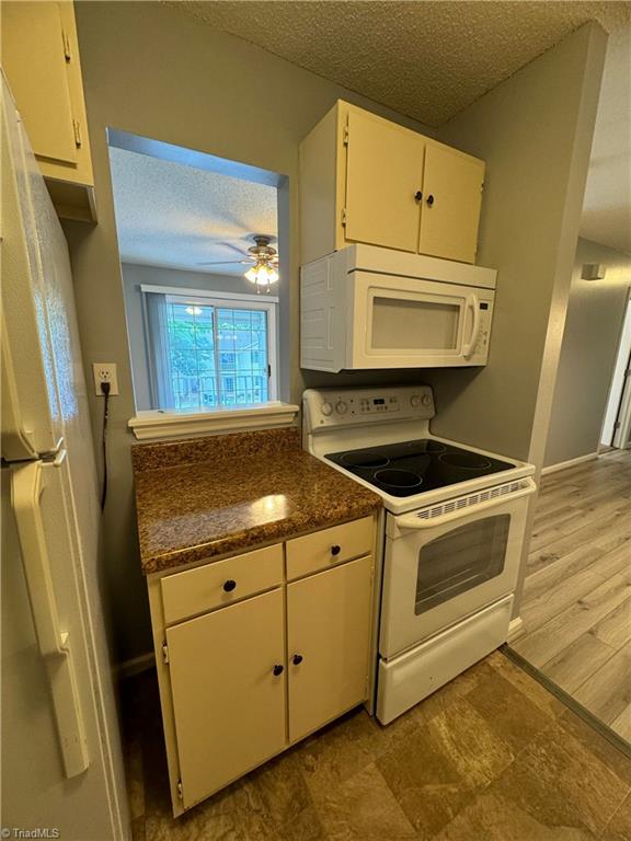 5661 Hornaday Road, Unit H Greensboro, NC 27409 - Photo 10 of 24