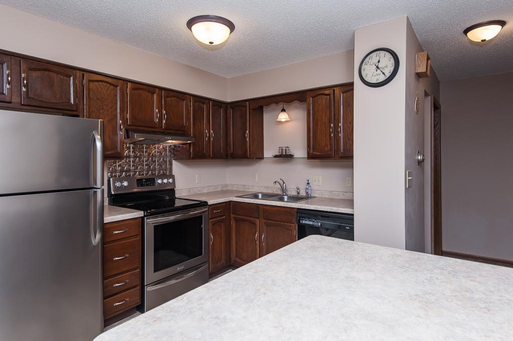 2859 24th Street Northwest Rochester, MN 55901 - Photo 14 of 34