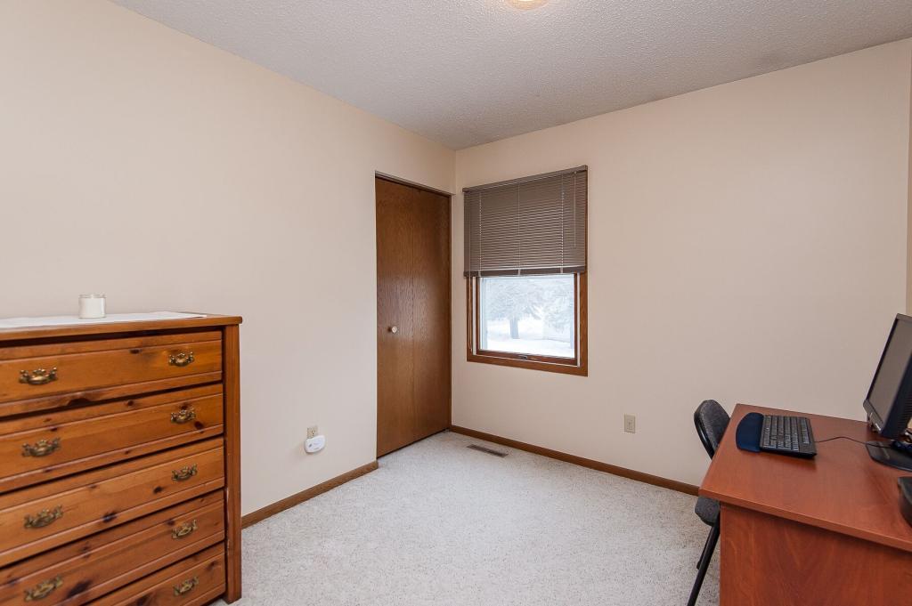 2859 24th Street Northwest Rochester, MN 55901 - Photo 8 of 34