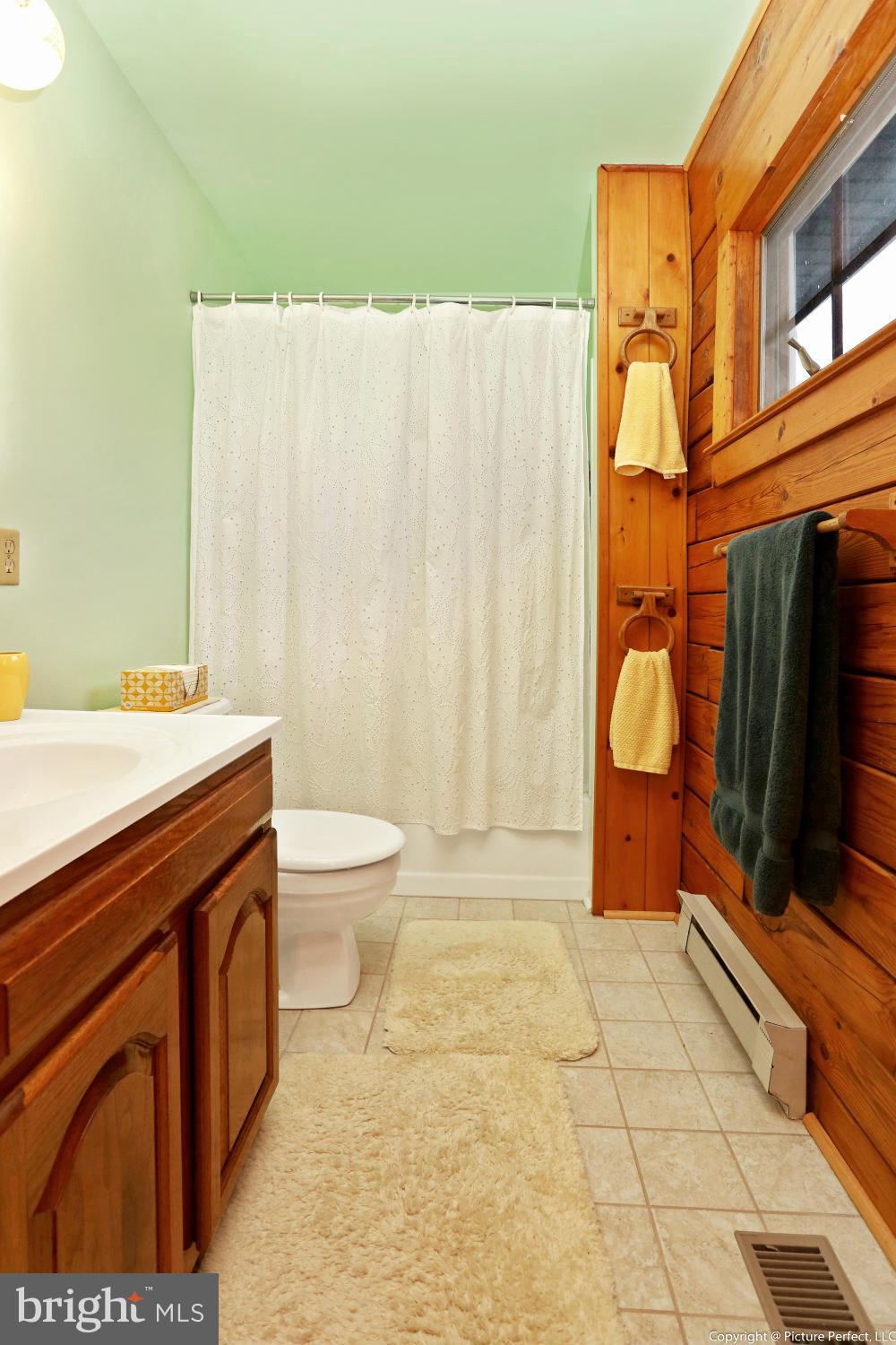 3549 Hopeland Road Frederick, MD 21704 - Photo 16 of 28 Bath (Master)
