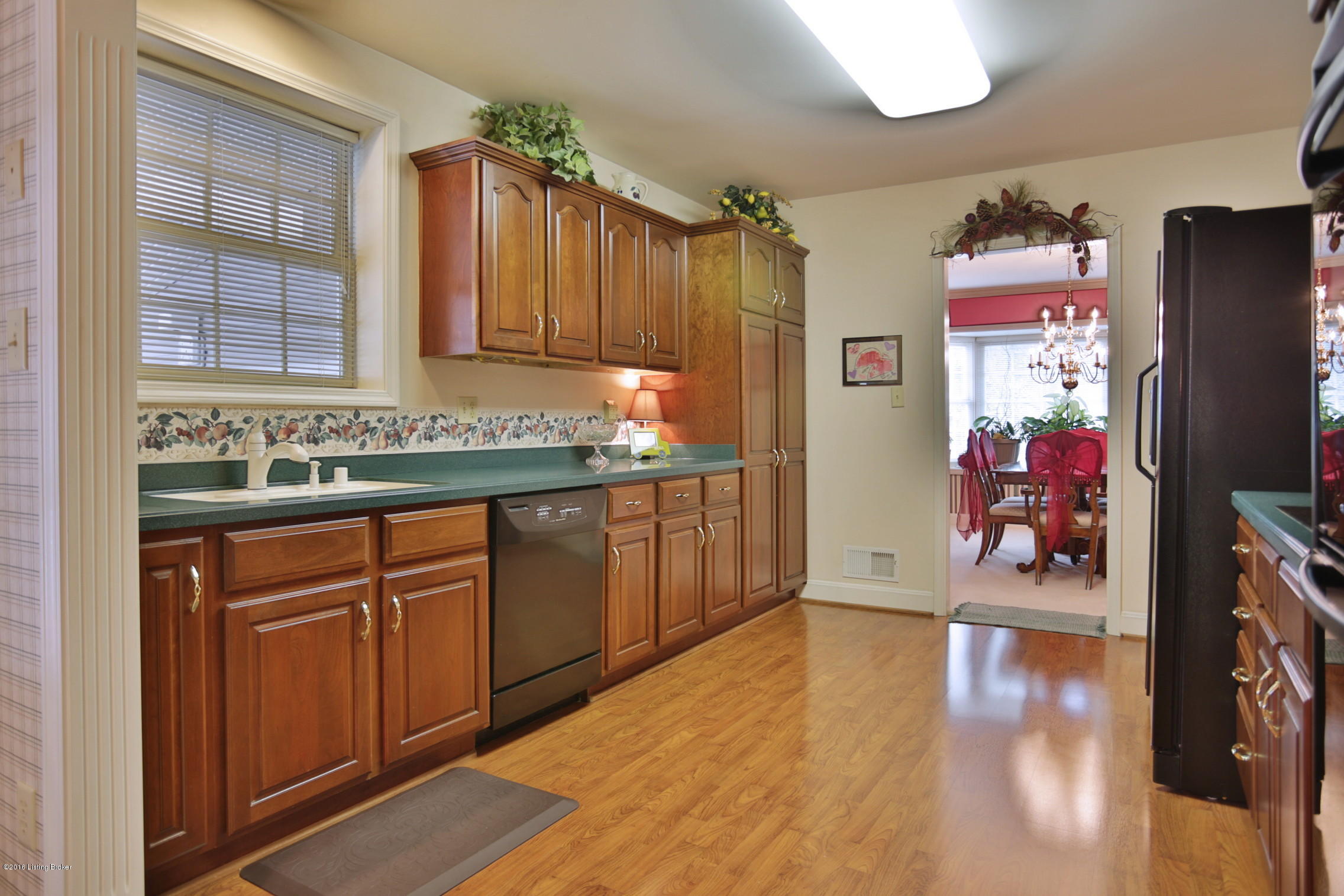 3233 Cross Bill Road Louisville, KY 40213 - Photo 23 of 44 17