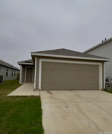 $1,650 | 6933 Biotite Ridge, Elmendorf, TX 78112