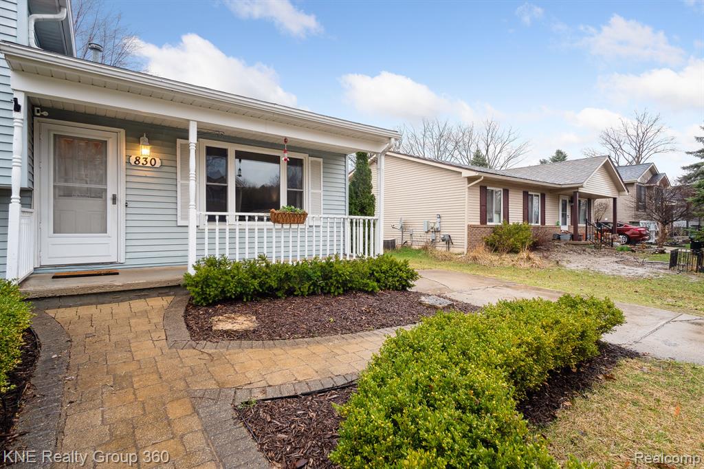 830 Tanager Trail Howell, MI 48843 - Photo 4 of 36 Gallery Image 4