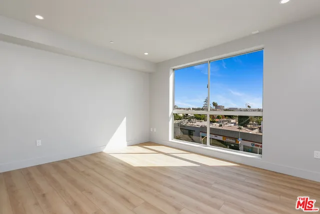 $4,795 | 12431 Rochester Avenue, Unit 311, Los Angeles, CA 90025