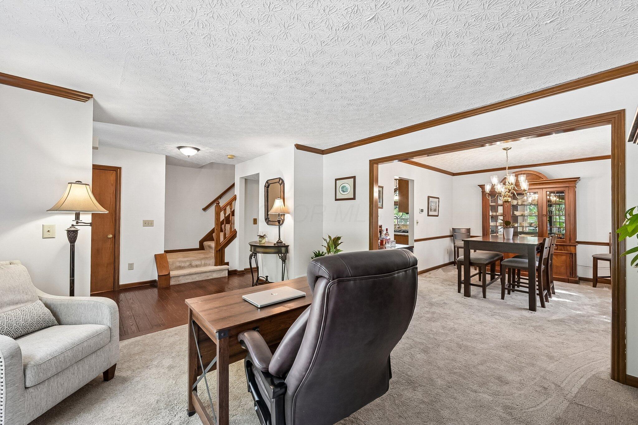 699 Ridenour Road Gahanna, OH 43230 - Photo 3 of 50