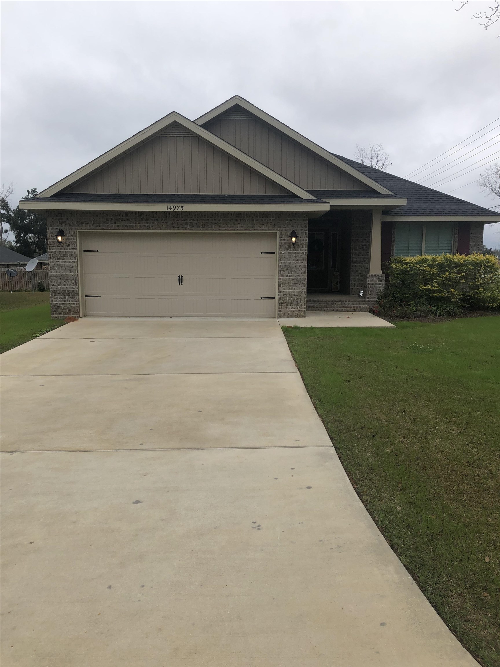 14975 Silveroaks Loop Silverhill, AL 36576 - Photo 1 of 9