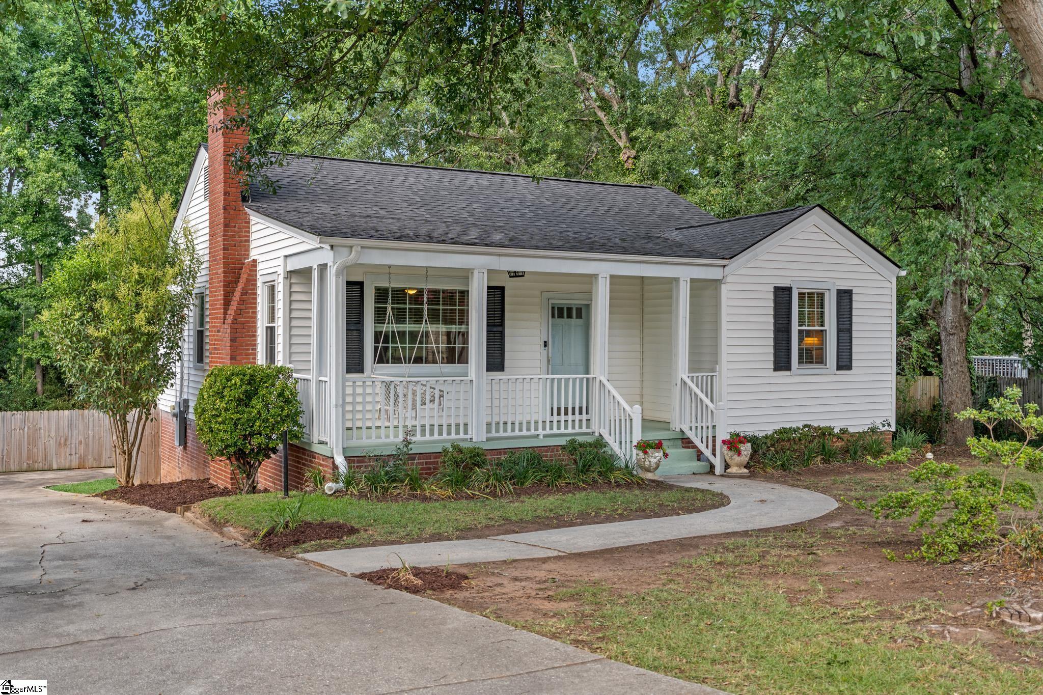 101 Harrington Avenue Greenville, SC 29607 - Photo 2 of 36