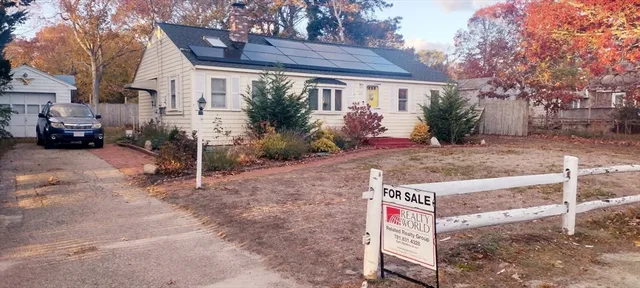 $469,900 | 22 Powhatan Road, Yarmouth, MA 02664