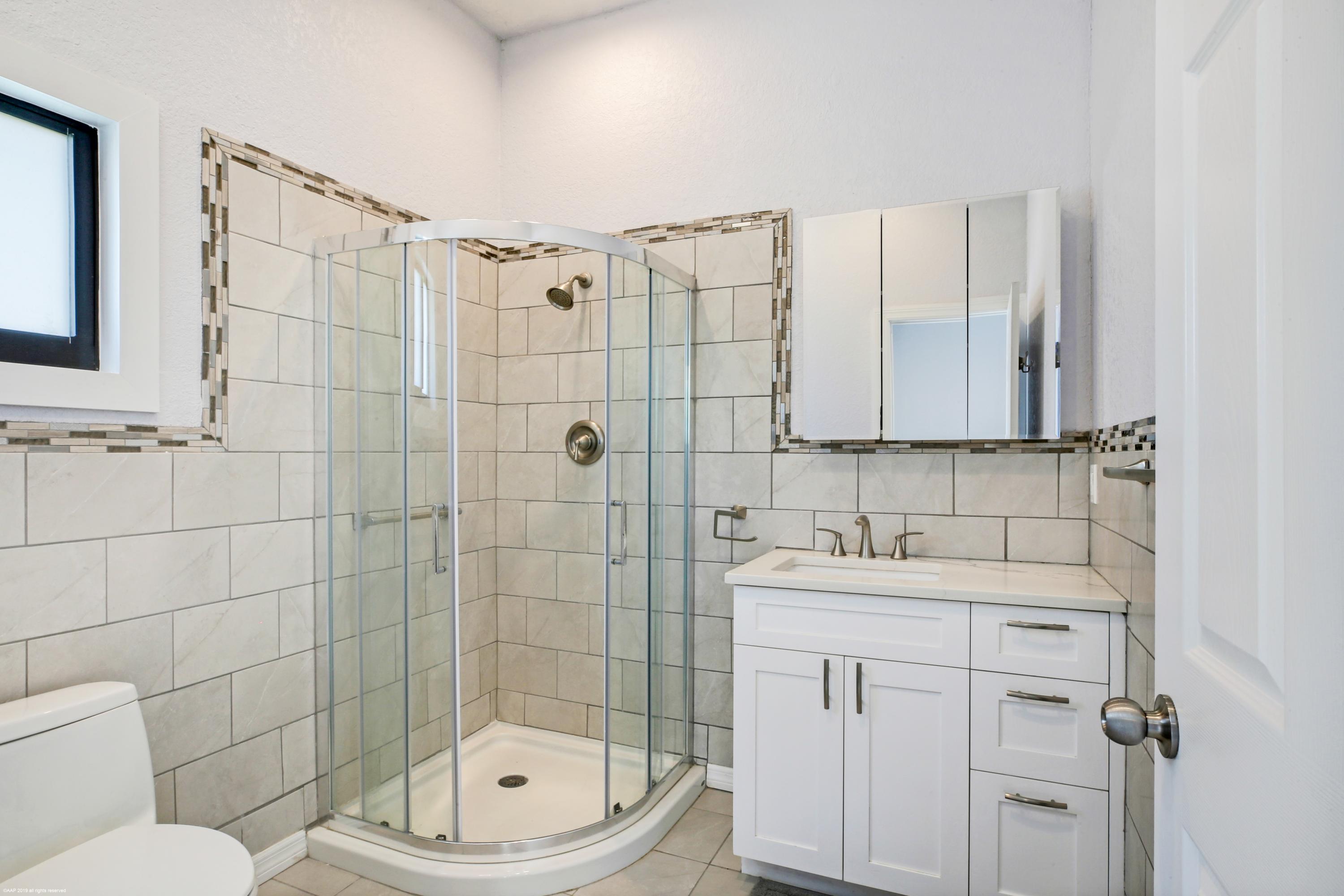 6449 Duckweed Road Lake Worth, FL 33449 - Photo 42 of 49 Guest House Bathroom
