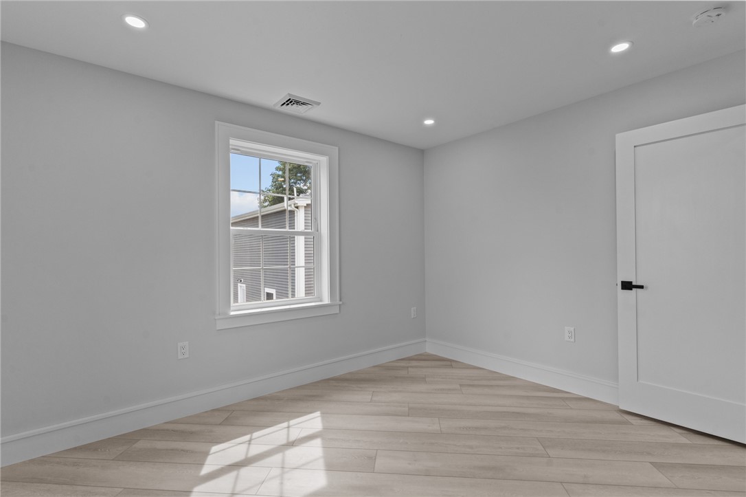 45 Bellevue Avenue Westerly, RI 02891 - Photo 42 of 50