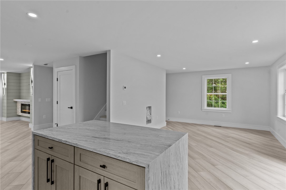 45 Bellevue Avenue Westerly, RI 02891 - Photo 10 of 50