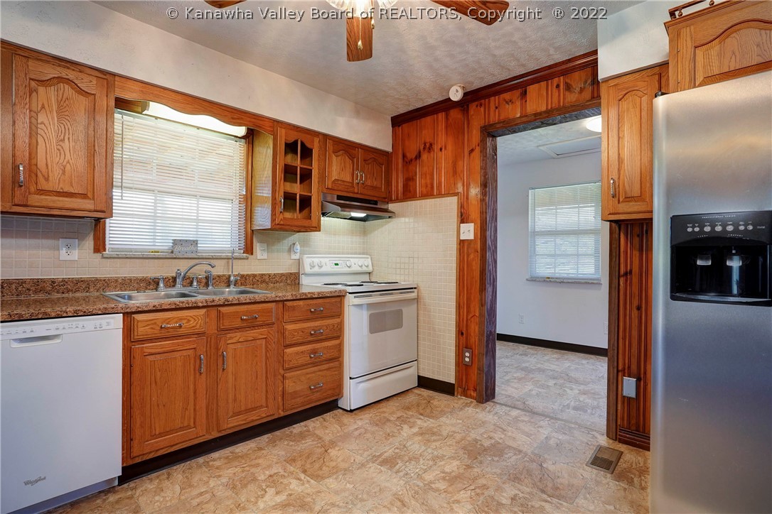 3389 Howell's Mill Road Ona, WV 25545 - Photo 10 of 26 Gallery Image 10