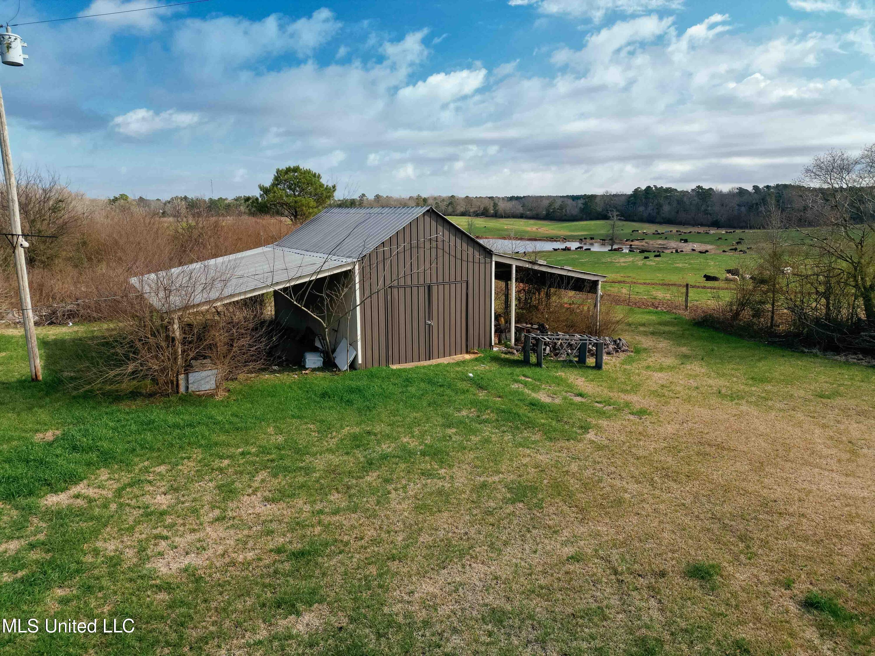 626 H B Smith Road Magee, MS 39111 - Photo 11 of 23 626_HB-Smith_Rd_Magee-8