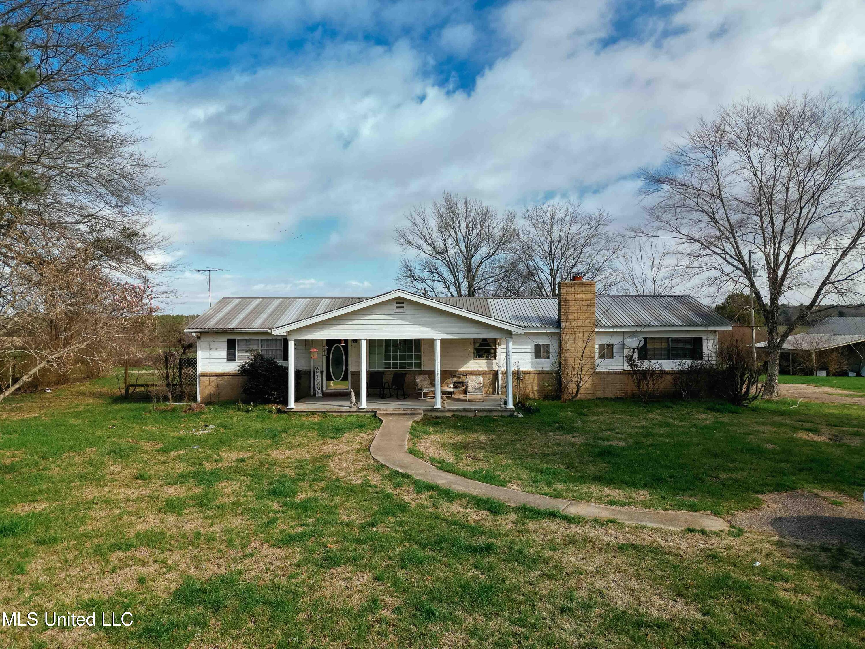626 H B Smith Road Magee, MS 39111 - Photo 3 of 23 626_HB-Smith_Rd_Magee-3