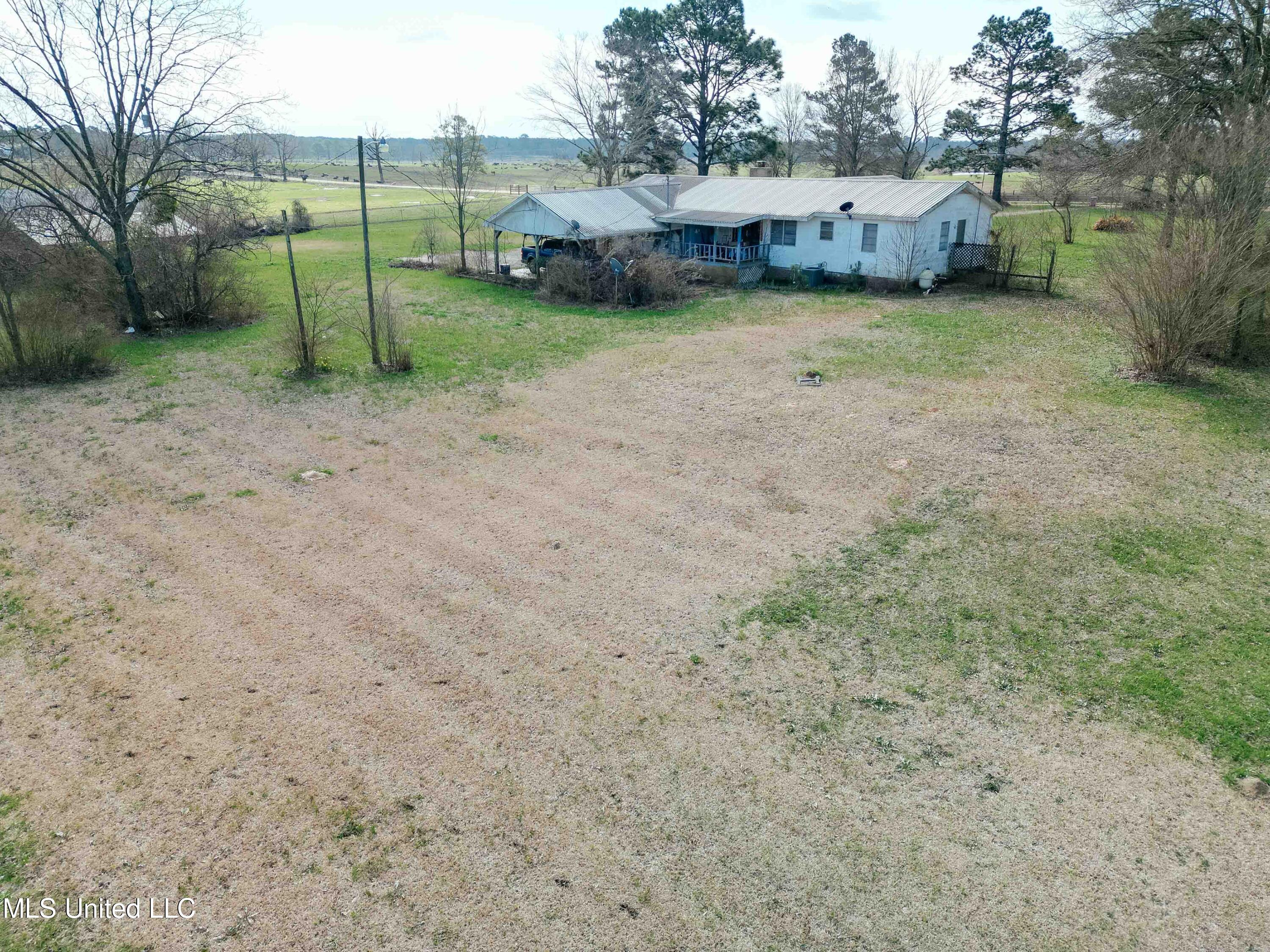 626 H B Smith Road Magee, MS 39111 - Photo 4 of 23 626_HB-Smith_Rd_Magee-10
