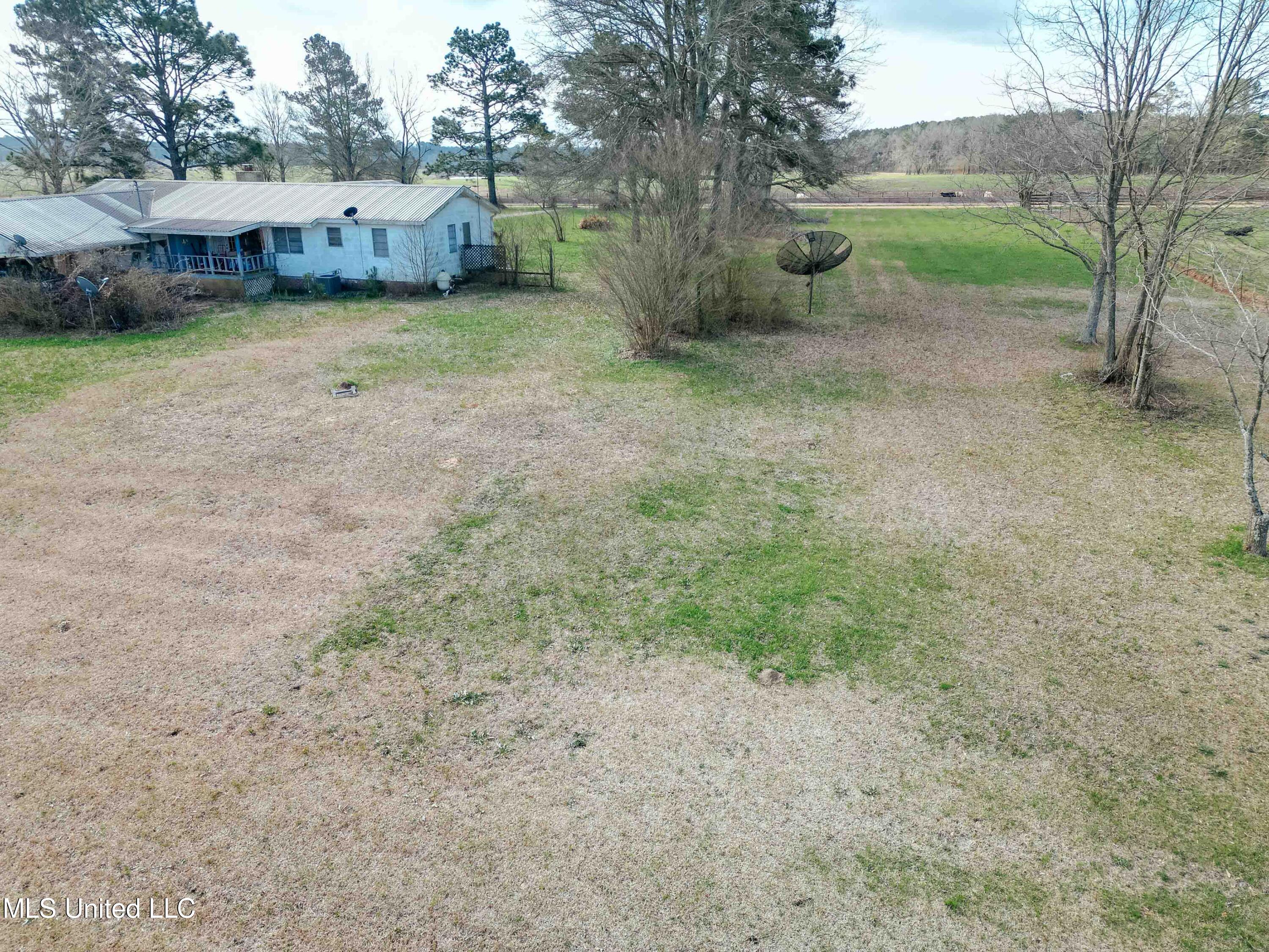 626 H B Smith Road Magee, MS 39111 - Photo 5 of 23 626_HB-Smith_Rd_Magee-11