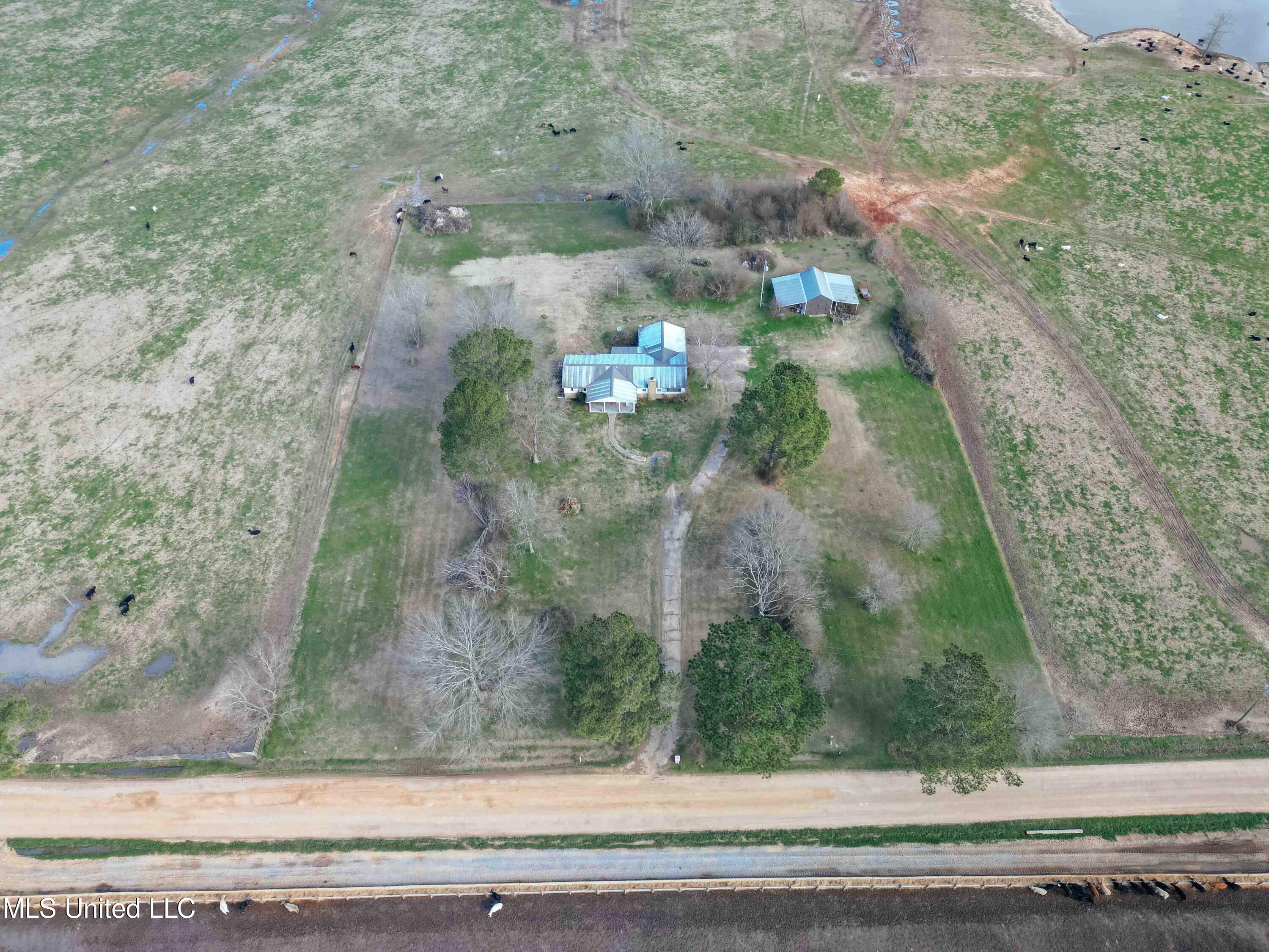 626 H B Smith Road Magee, MS 39111 - Photo 9 of 23 626_HB-Smith_Rd_Magee-6