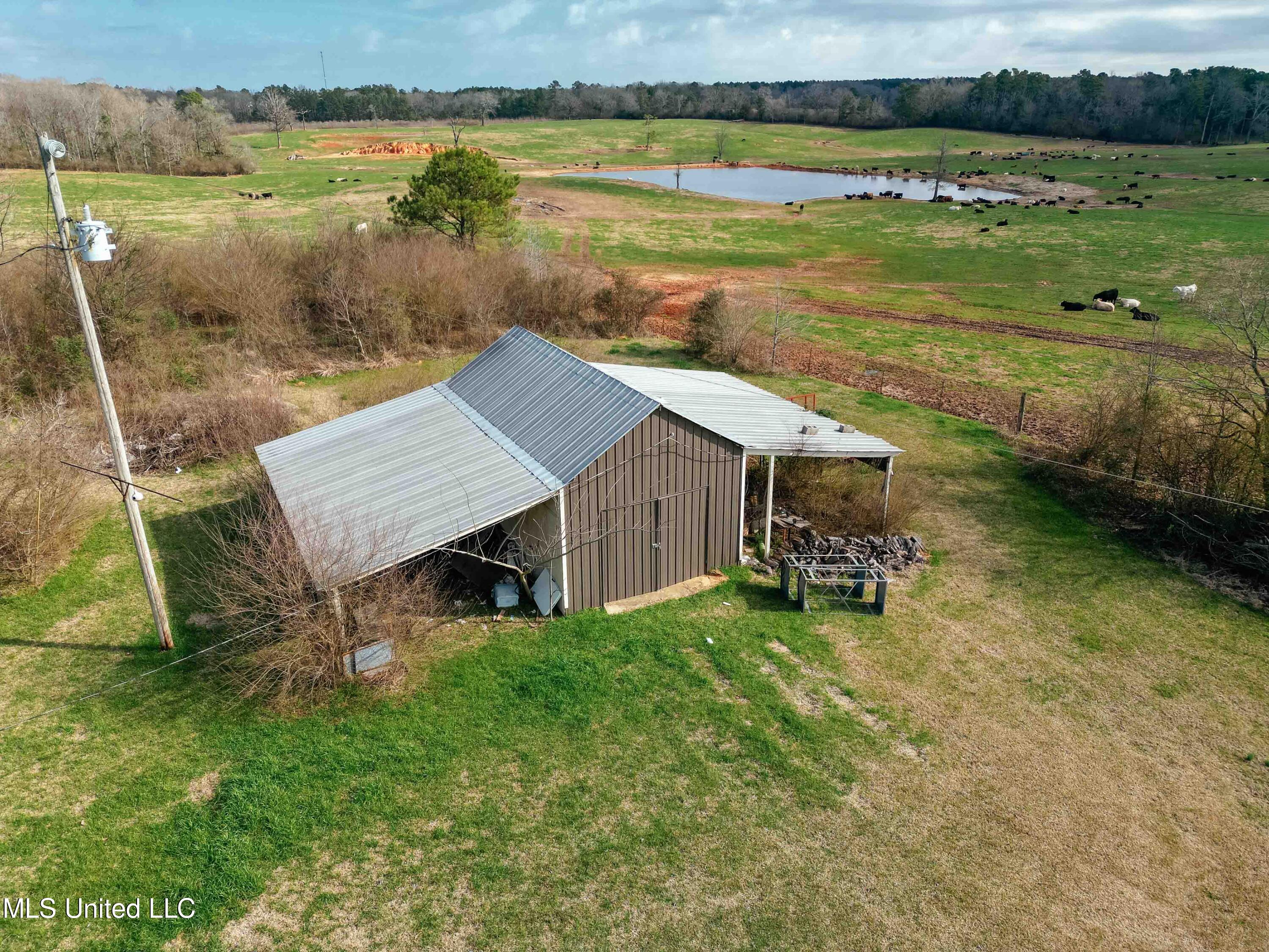 626 H B Smith Road Magee, MS 39111 - Photo 10 of 23 626_HB-Smith_Rd_Magee-7