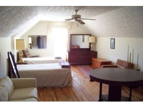 478 Hopper Road Shady Valley, TN 37688 - Photo 7 of 17 LARGE BEDROOM UPSTAIRS