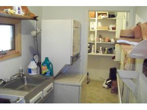 478 Hopper Road Shady Valley, TN 37688 - Photo 9 of 17 LAUNDRY RM WSINKLARGE PANTRY